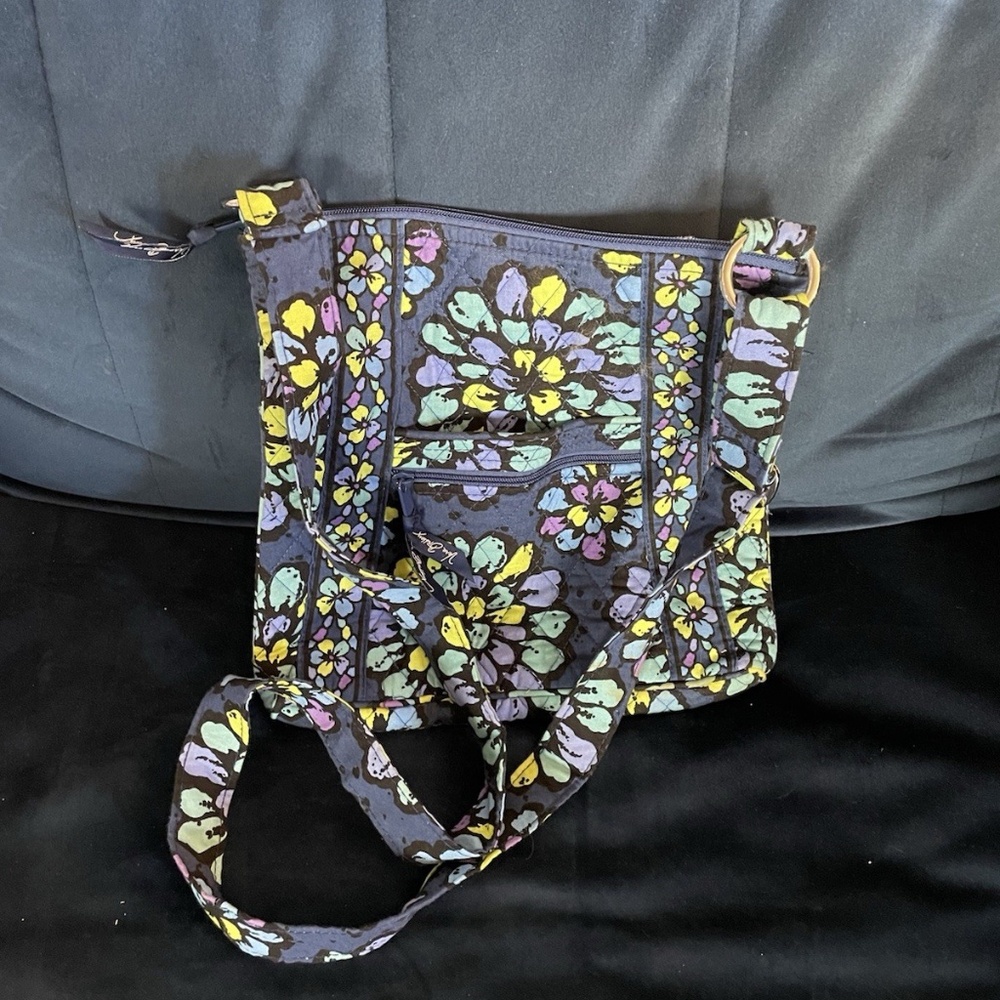 Vera Bradly Blue Quilted Paisley Crossbody- Perfect Condition